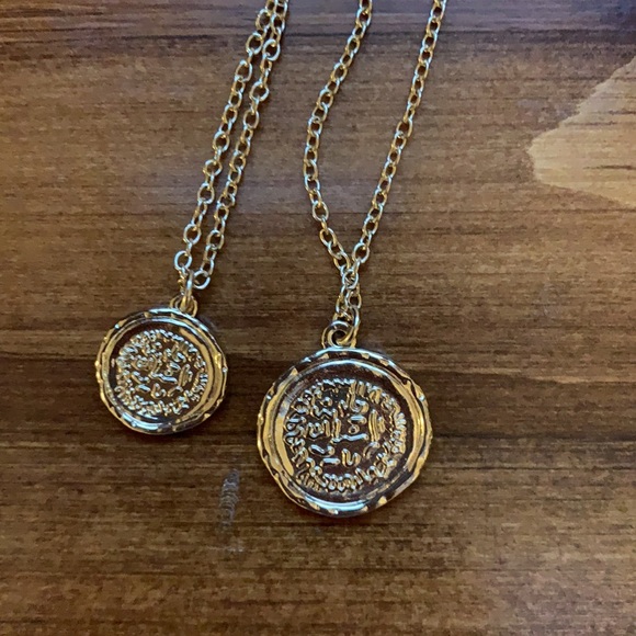 Layered Gold Necklace - Picture 2 of 2